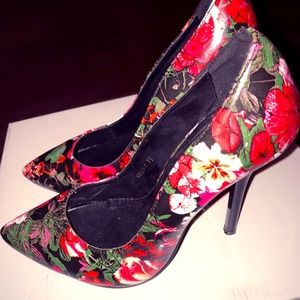 Floral Pumps Sz 8